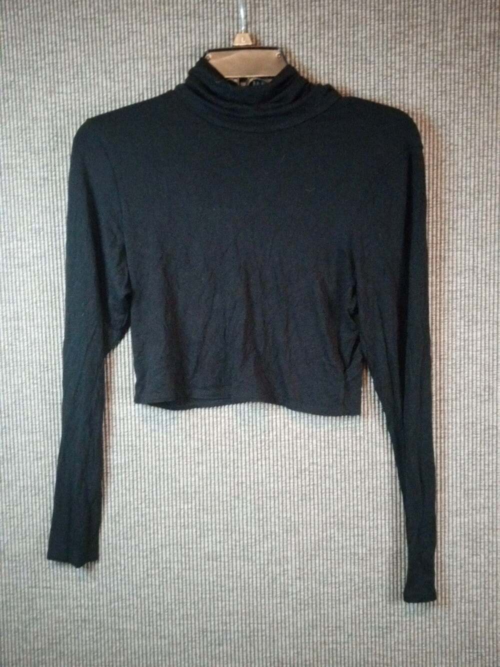 Nicki Minaj Mock Neck Shirt Large Cropped Long Sleeve